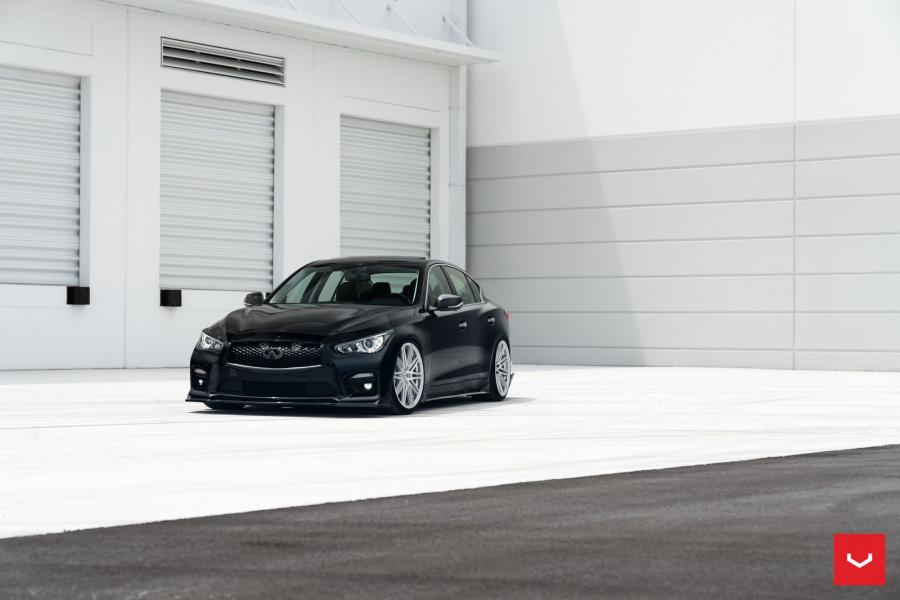  Infiniti Q50S on Vossen Wheels (CV10) 2019 года  (фото 2 из 21)
